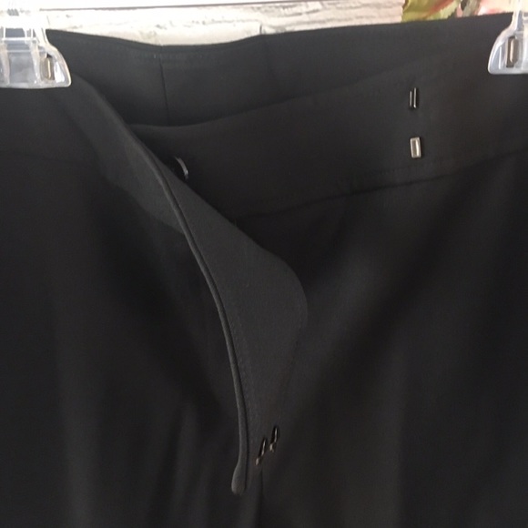 Tahari two-piece, black suit, Size 10 - Picture 4 of 5